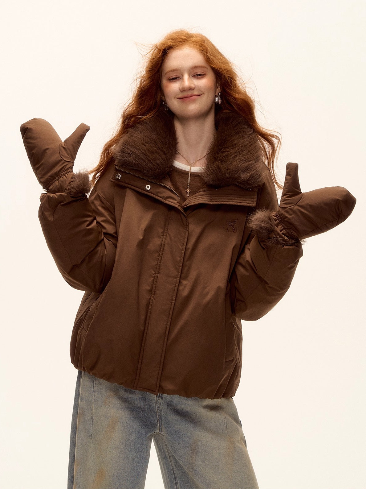 Detachable Fur Collar Short Down Jacket & Gloves Set