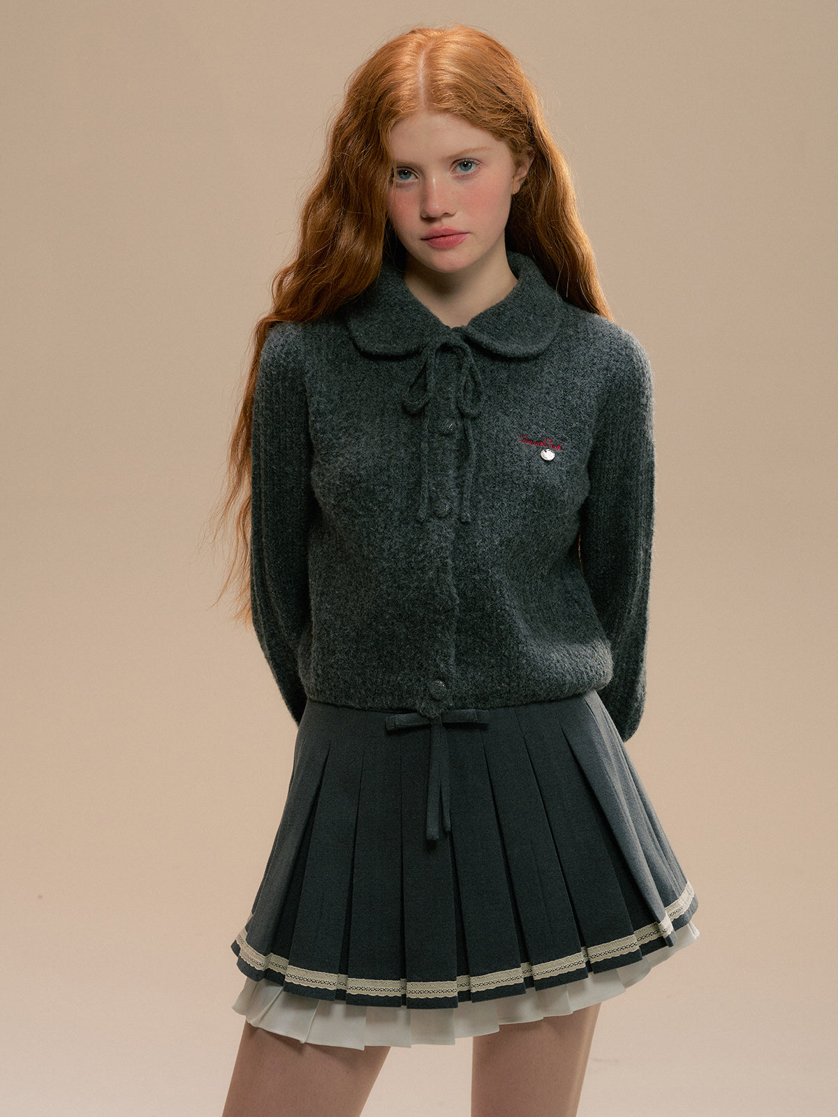 Gray & Beige Doll Collar Knitted Cardigan