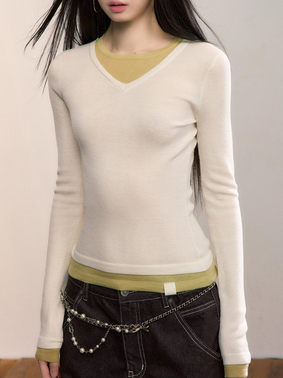 Contrast V-Neck Knit Top