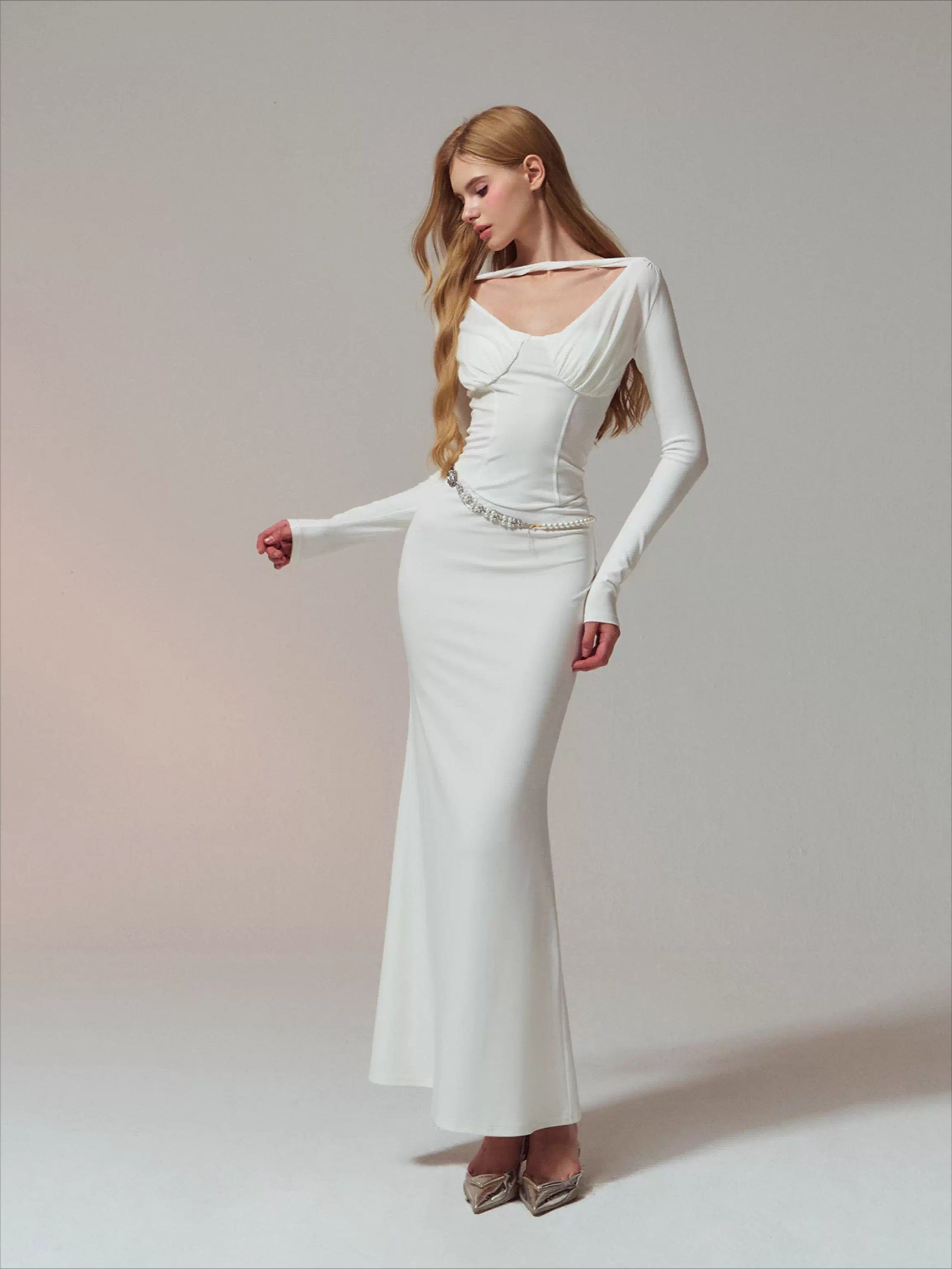 Ruched Boned Waist Slim-Fit V-Neck Maxi Dress