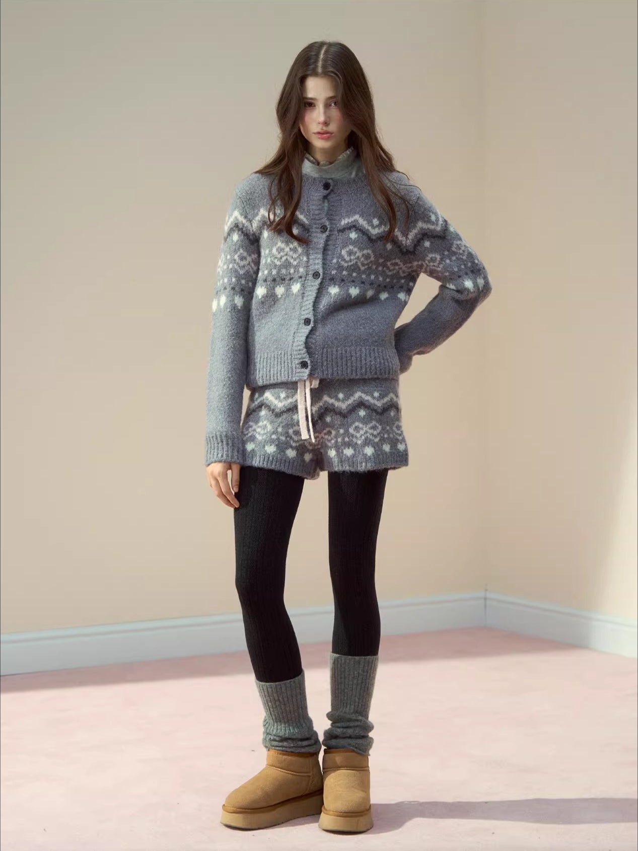 Fair Isle Knit Sweatshirt & Shorts & Scarf Set