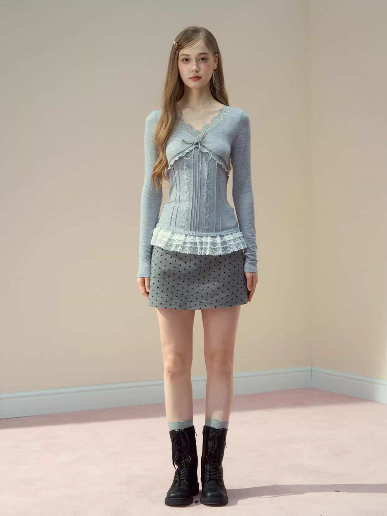 Wool Lace V-neck Trimmed Long Sleeve