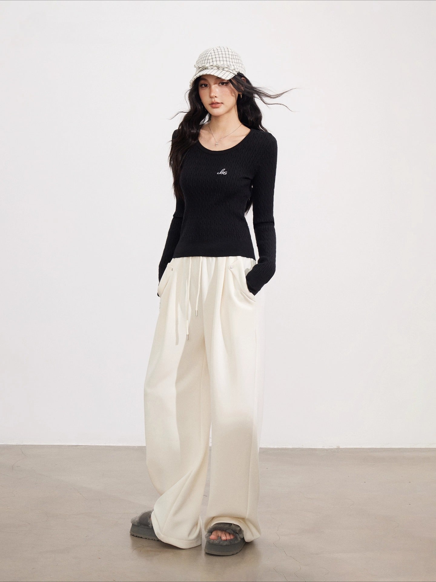 Black & Off-white Logo Knit Pullover