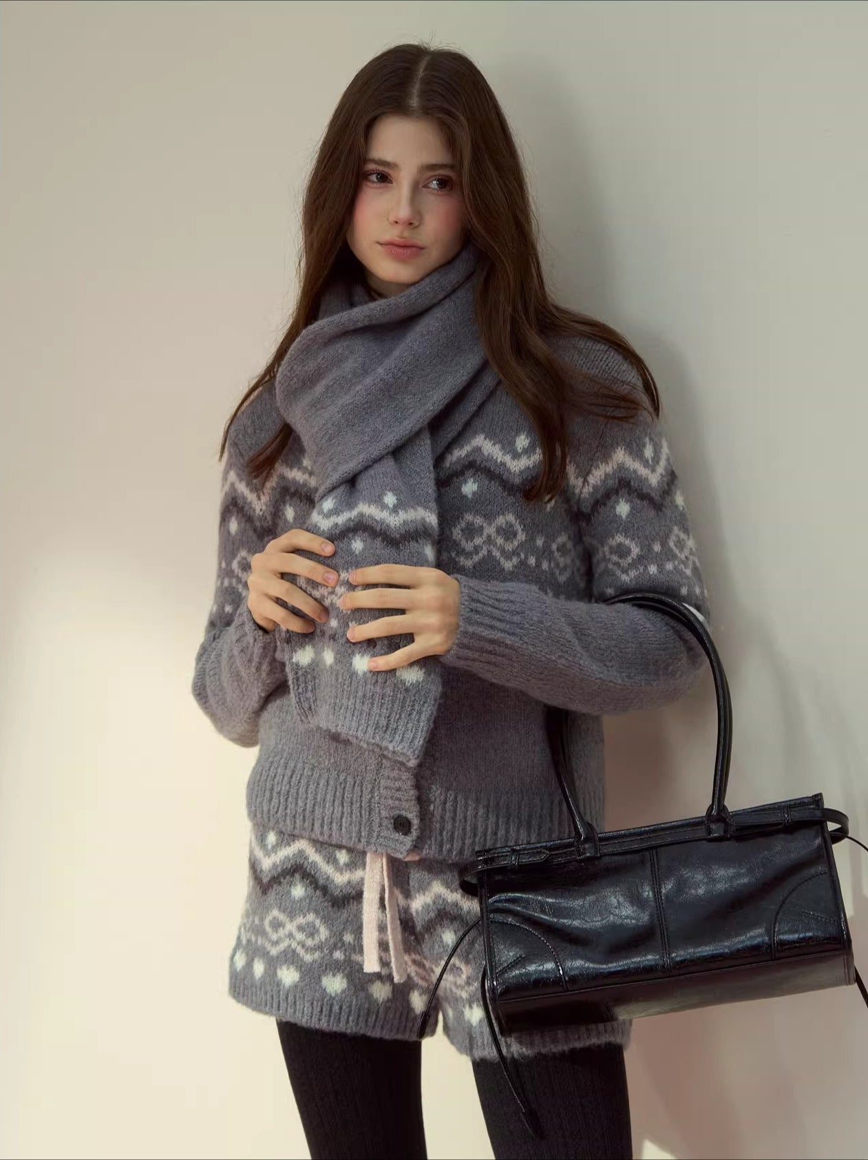 Fair Isle Knit Sweatshirt & Shorts & Scarf Set