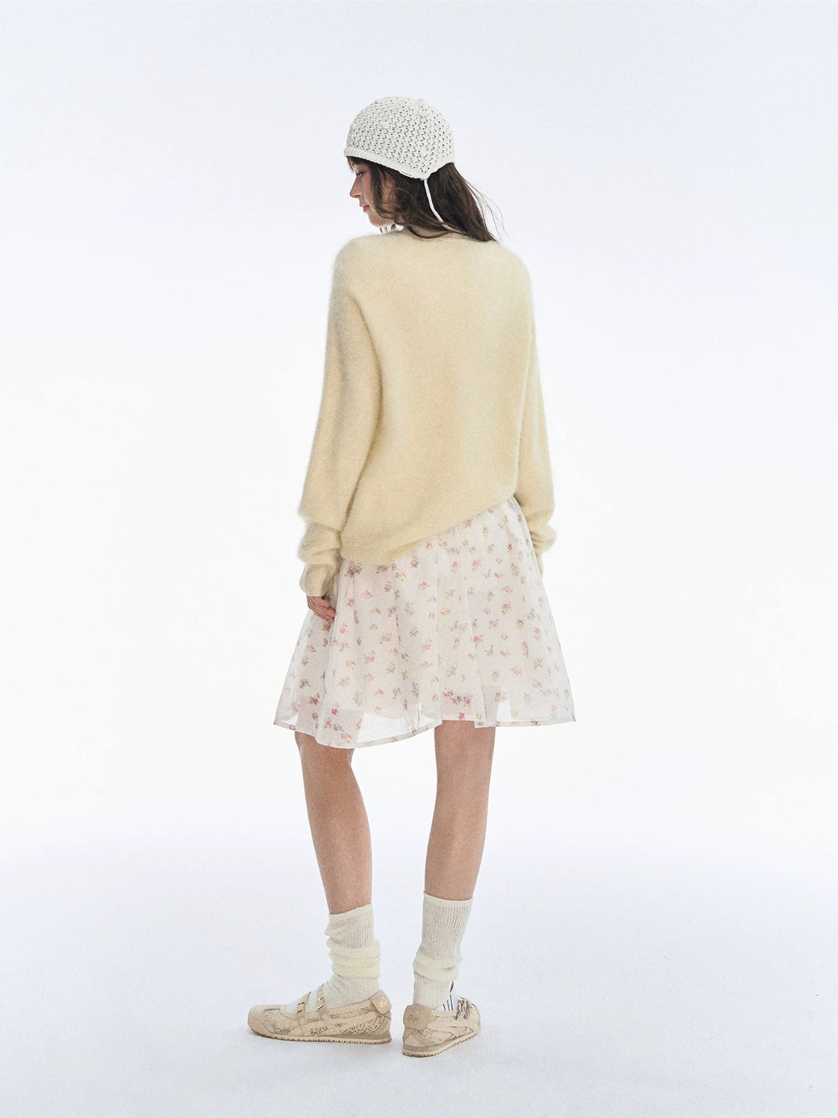 Seamless V Neck Silk Wool Sweater
