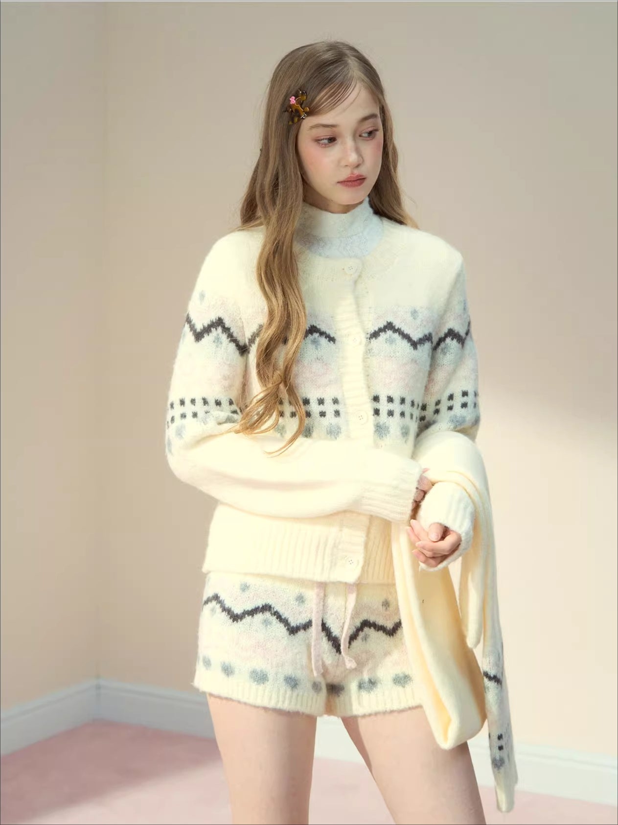 Fair Isle Knit Sweatshirt & Shorts & Scarf Set