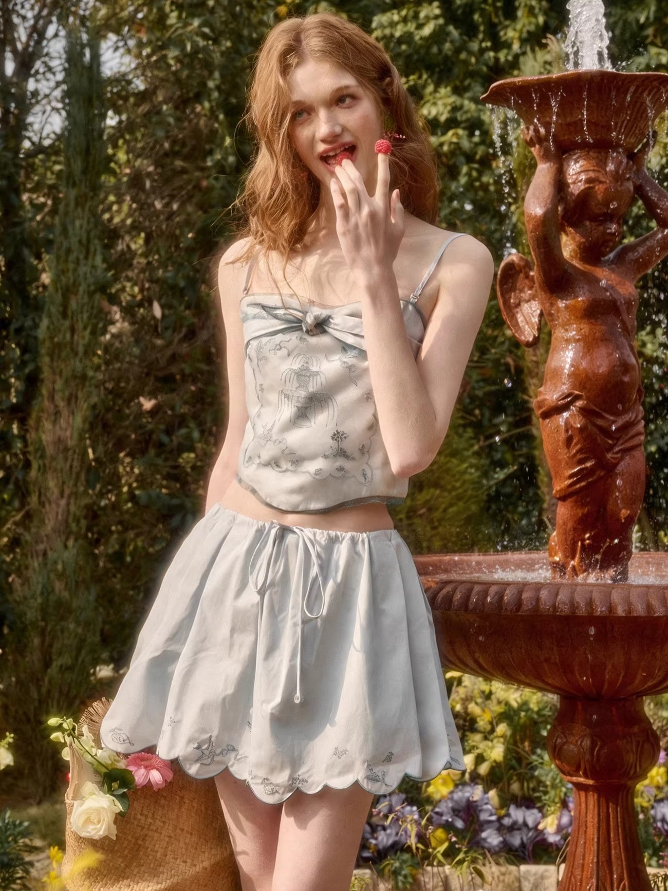 Fountain Embroidered Blue Set