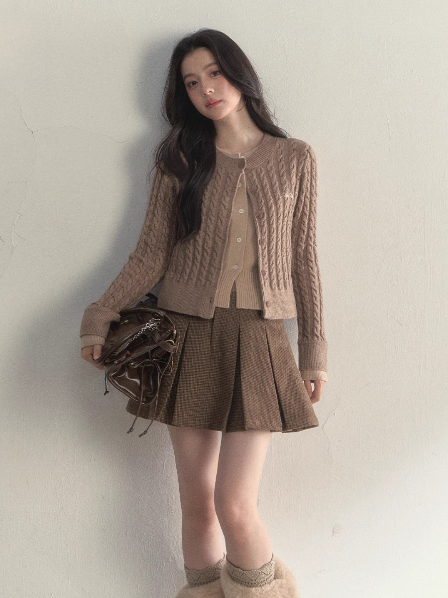 “Hazelnut Cream” Knit Cardigan with Detachable Collar