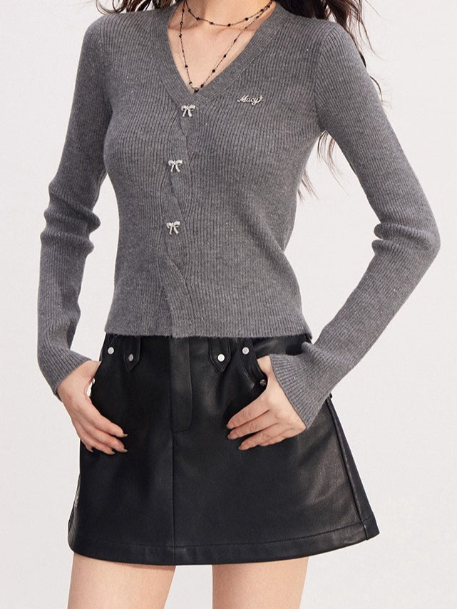 V-neck Shiny Yarn Knit Base Layer