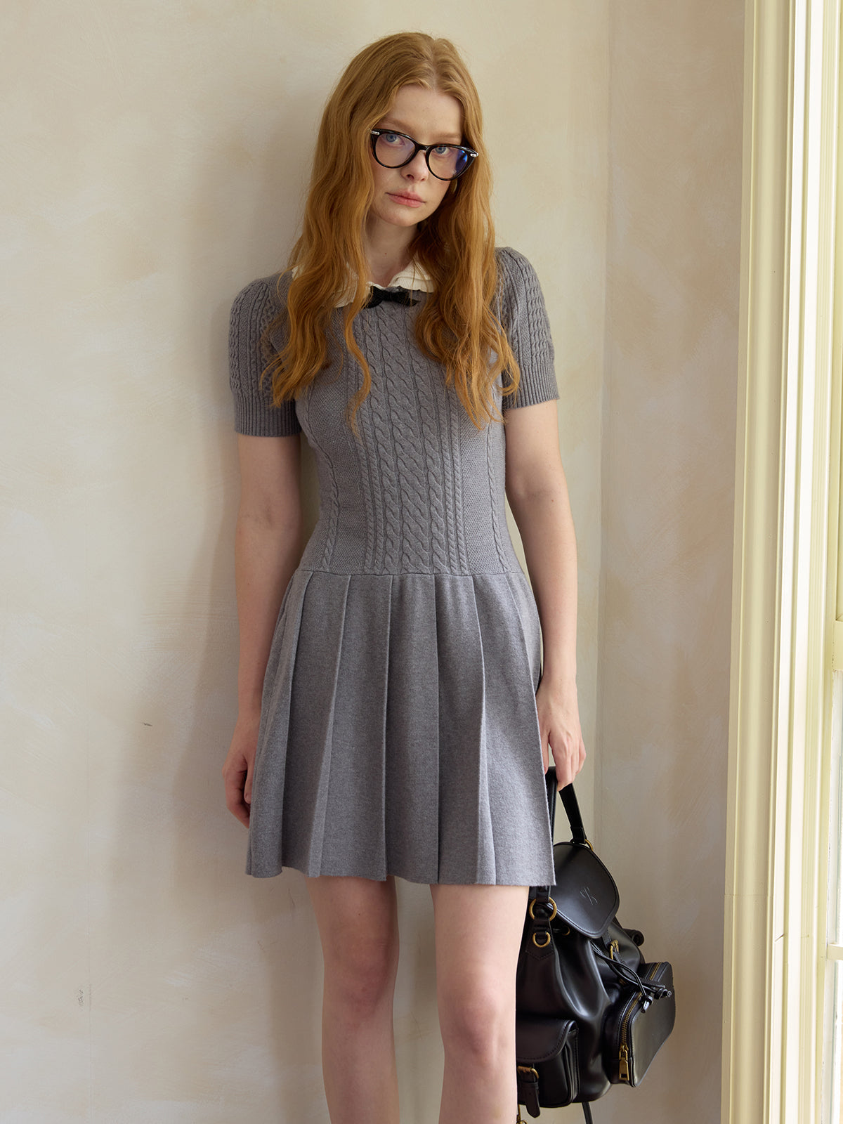 Contrast Collar Knit Pleated Dress