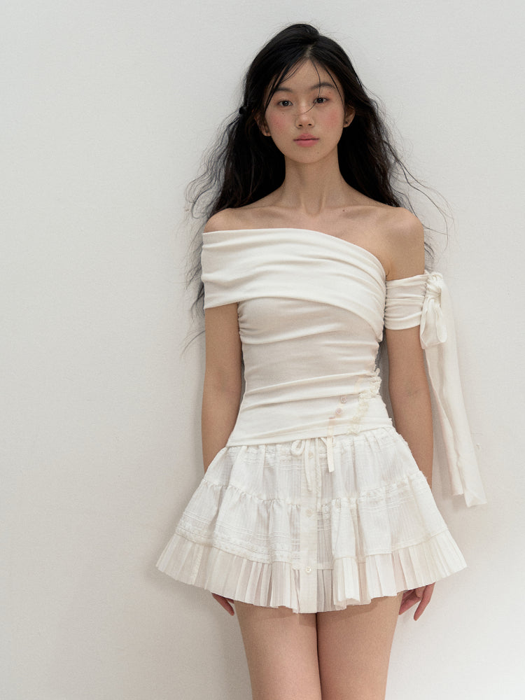 Diagonal Strap Off-shoulder T-shirt