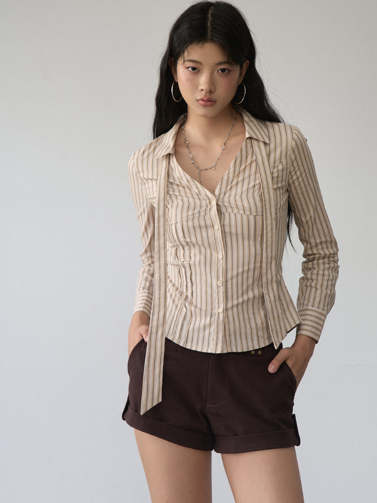 Contrast-colored Collared Waist-cinched Shirt