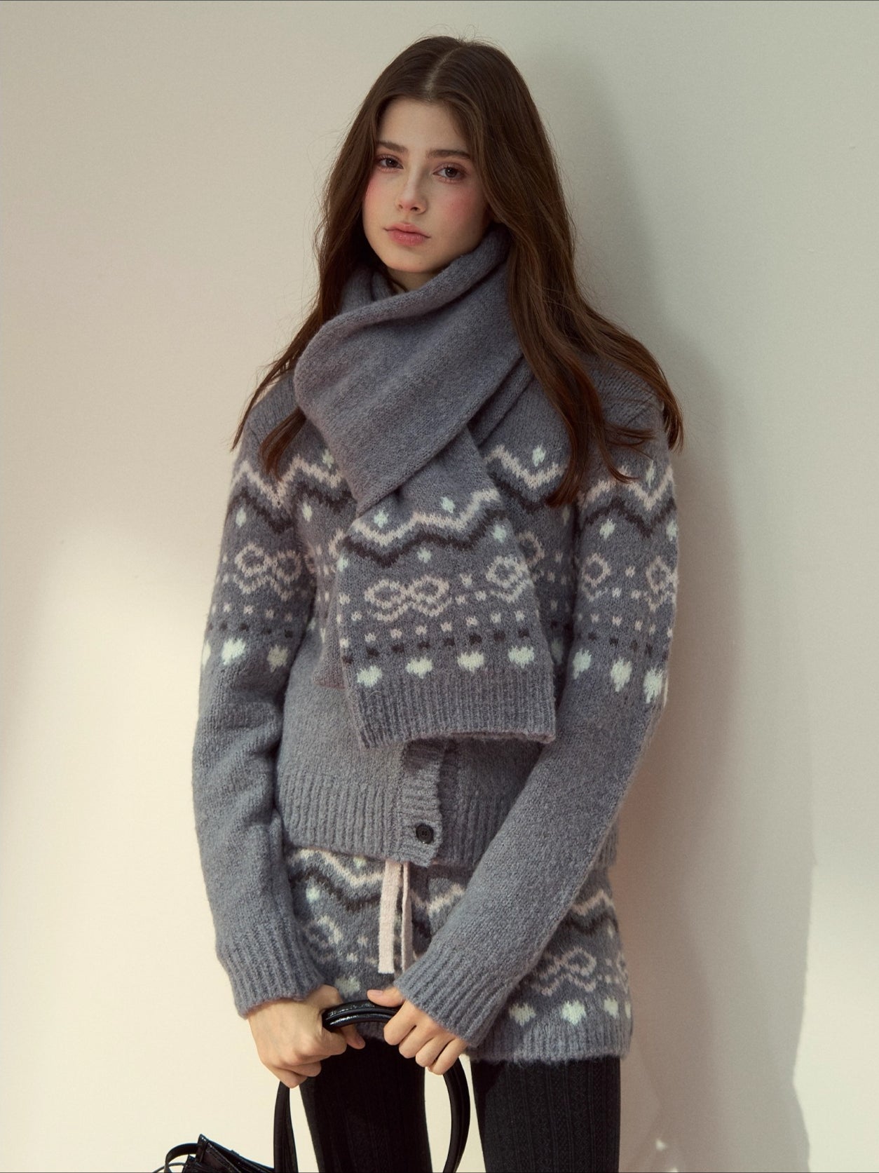 Fair Isle Knit Sweatshirt & Shorts & Scarf Set