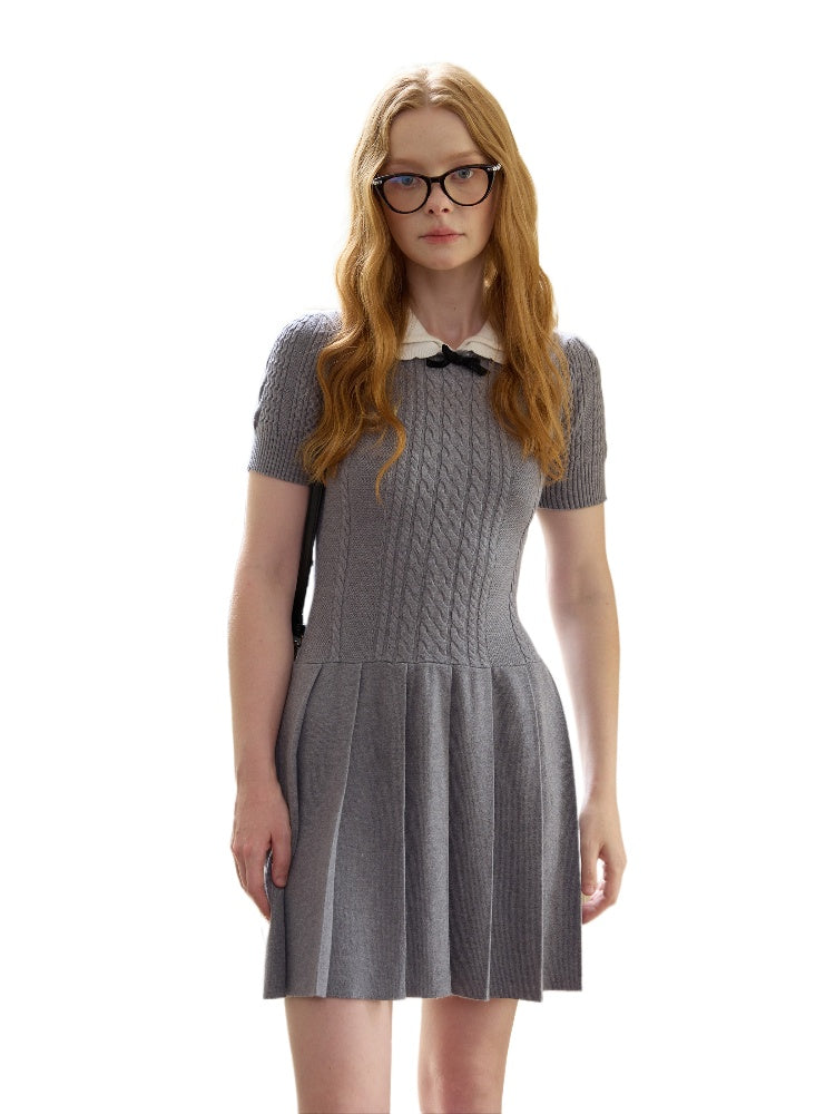 Contrast Collar Knit Pleated Dress