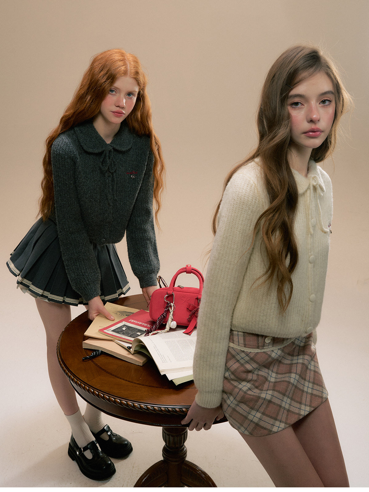 Gray & Beige Doll Collar Knitted Cardigan