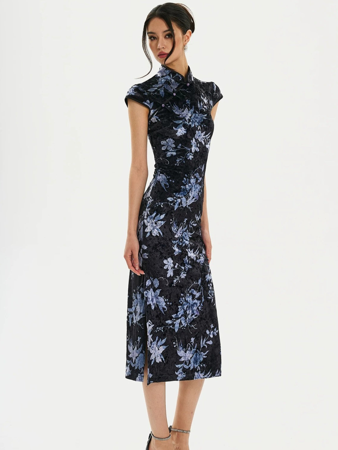 Black Floral Velvet Split Qipao Dress