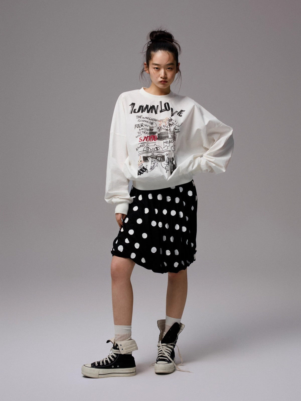 White Graffiti Cat Print Sweatshirt