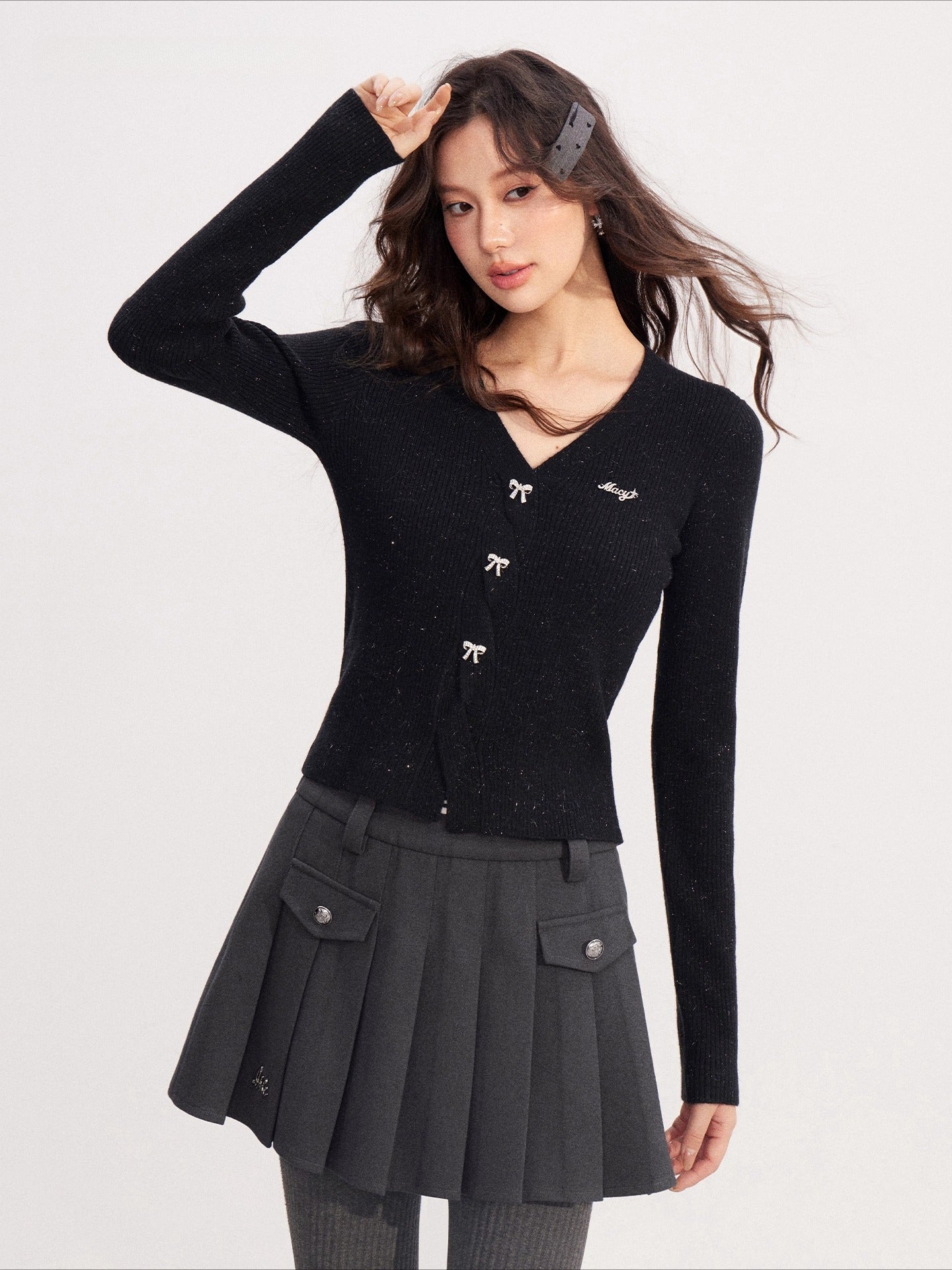 V-neck Shiny Yarn Knit Base Layer