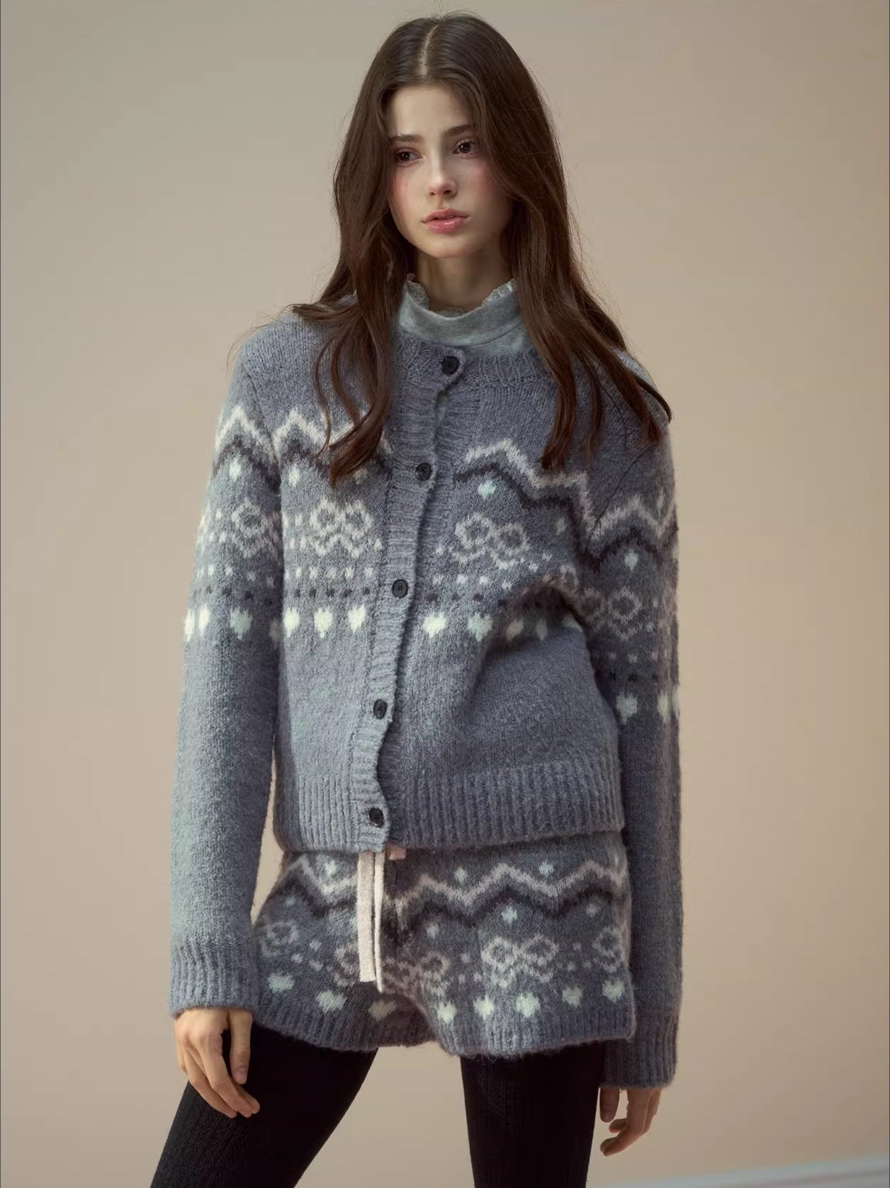 Fair Isle Knit Sweatshirt & Shorts & Scarf Set