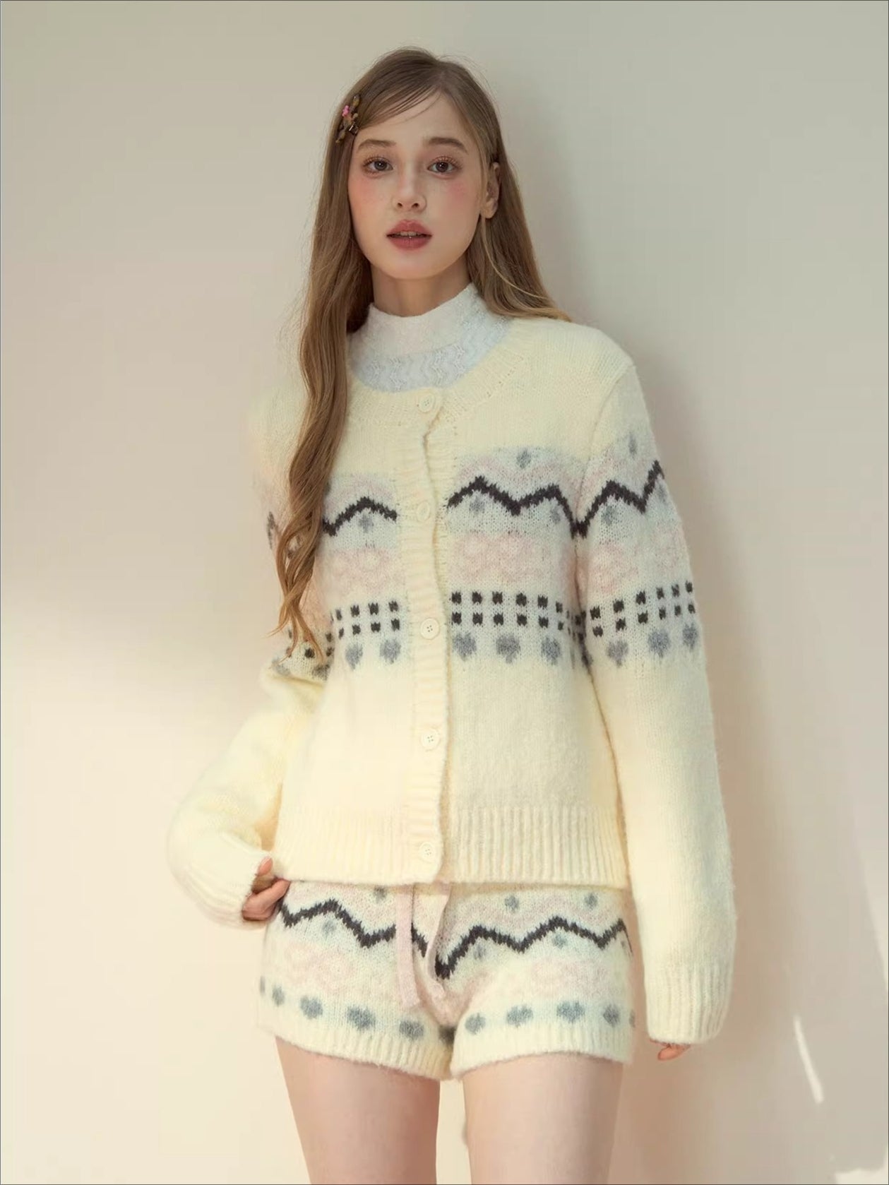 Fair Isle Knit Sweatshirt & Shorts & Scarf Set