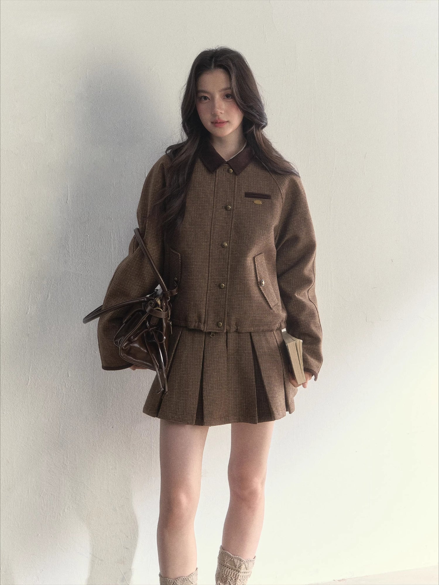 “Cerlue” Reversible Houndstooth Jacket & Pleated Skirt Set