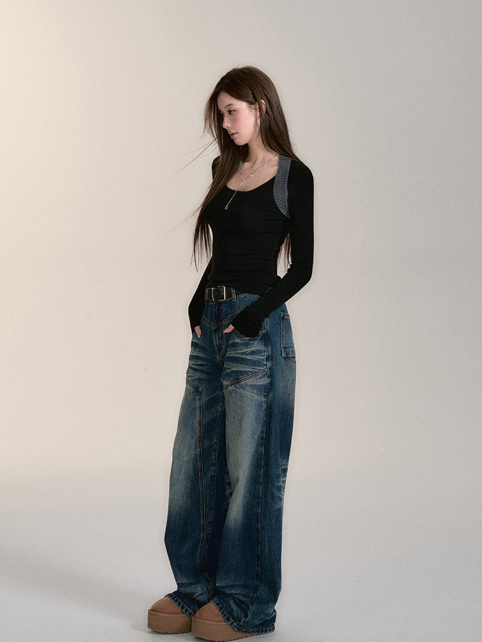 Slim Fit Knit Blouse