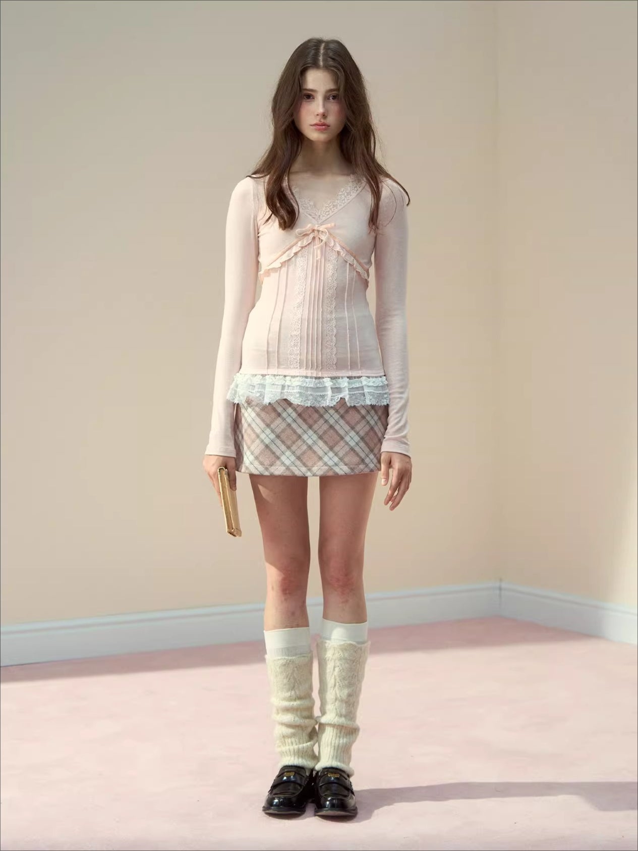 Wool Lace V-neck Trimmed Long Sleeve