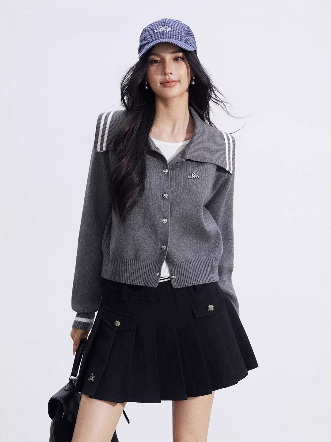 Gray Contrast Collar Knit Sweater