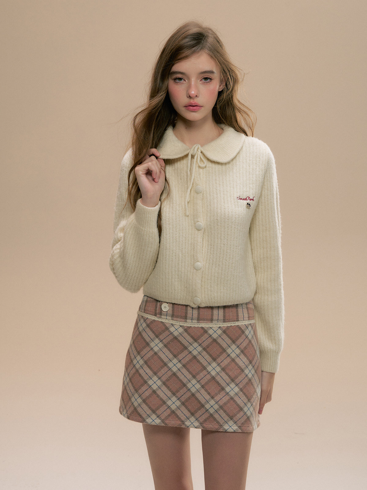 Gray & Beige Doll Collar Knitted Cardigan