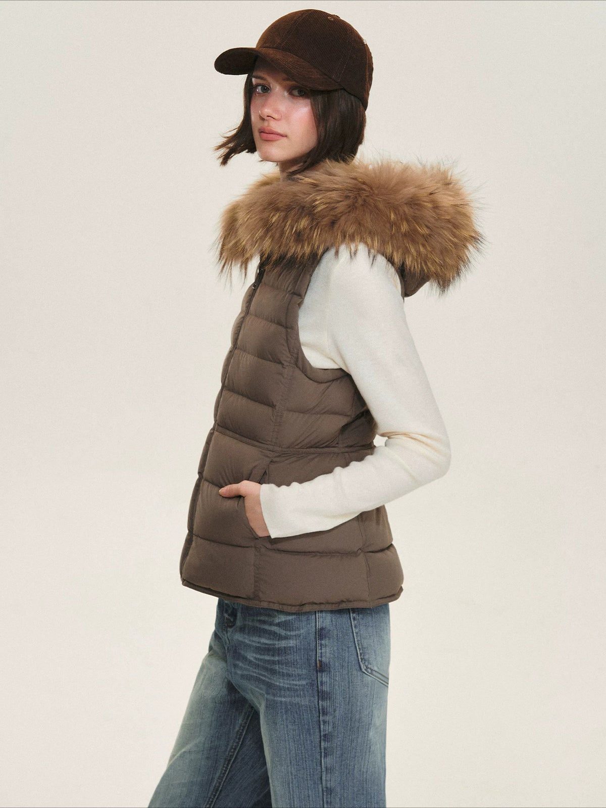 Detachable Fur Collar Waist-Fitted Down Vest