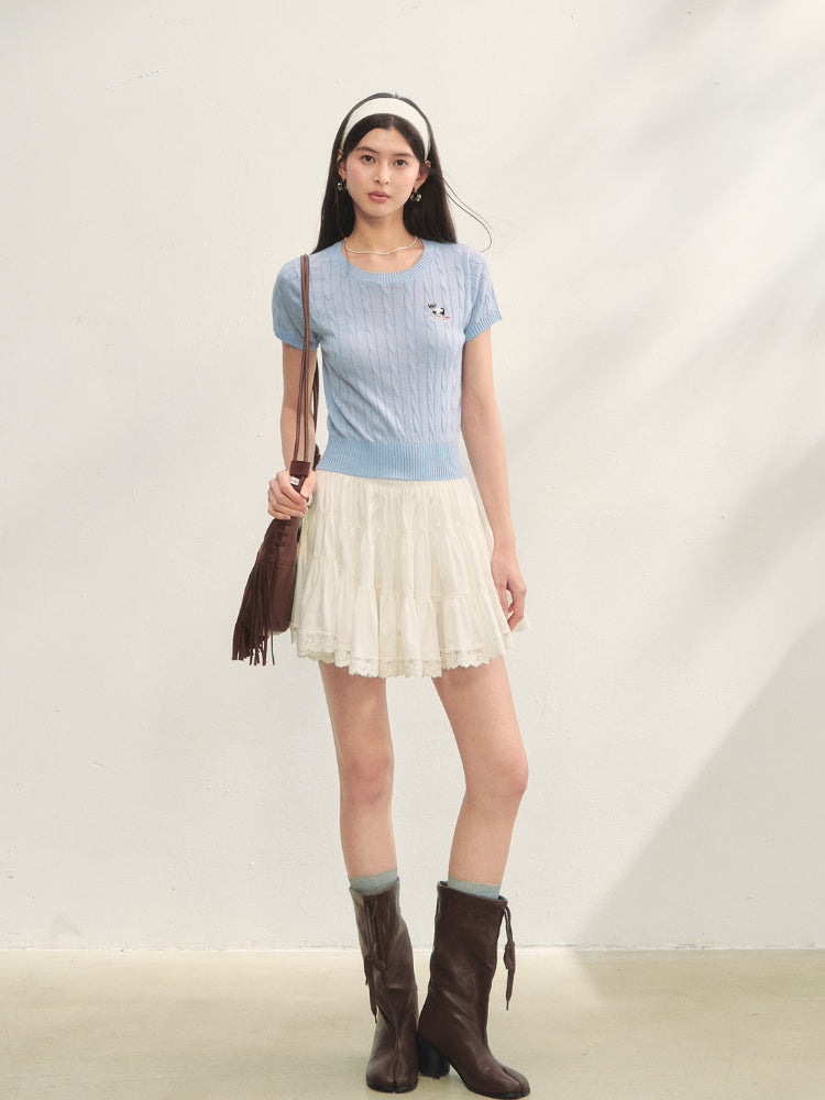 Puppy Embroidered Regular-shoulder Twist Knit T-shirt