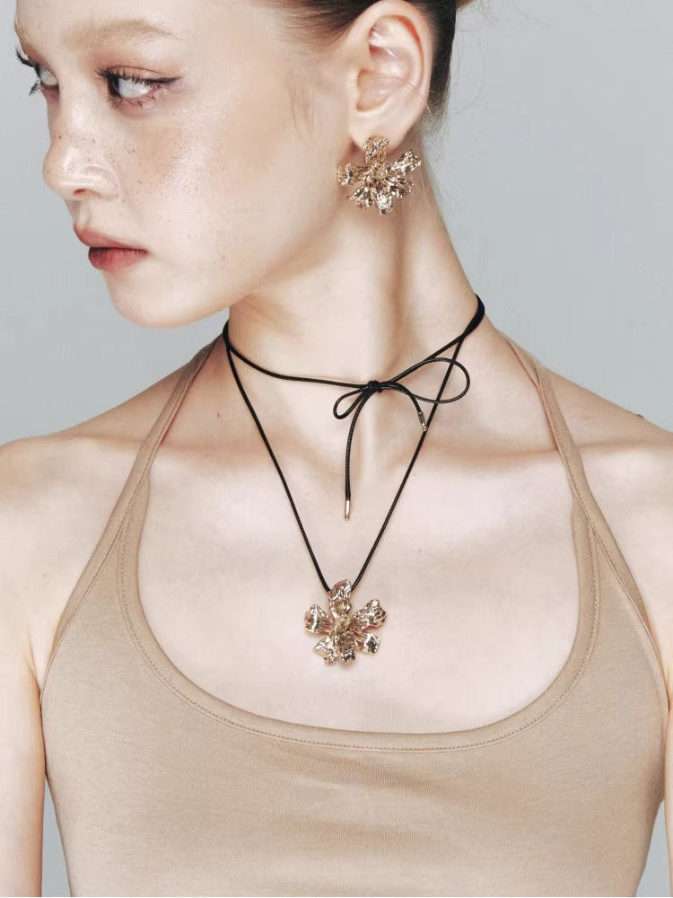 Metal Floral Rope Choker