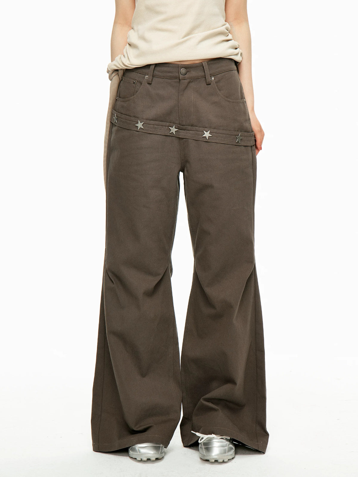 Star Rivet Pleated Flare Pants
