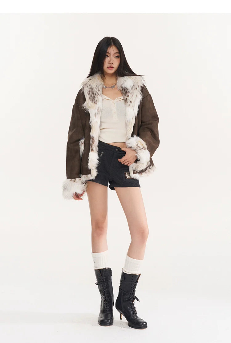 Ribbed Knit Logo Crewneck Top