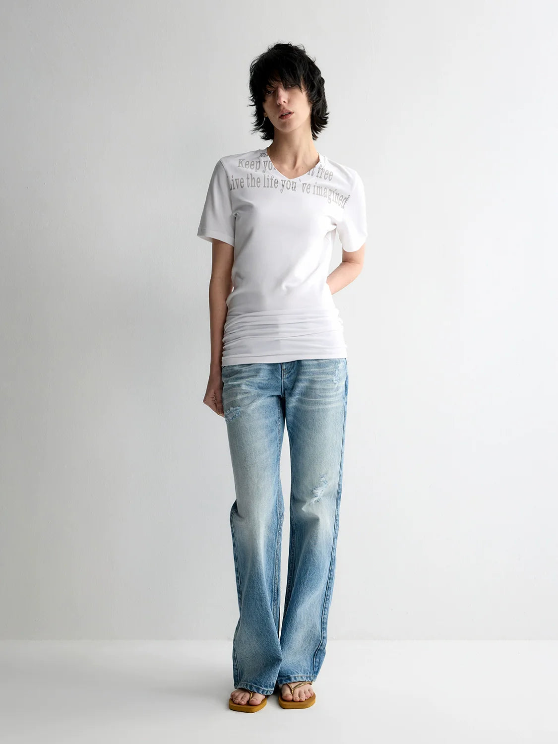 All-Over Print V-Neck Stacked Waist T-shirt