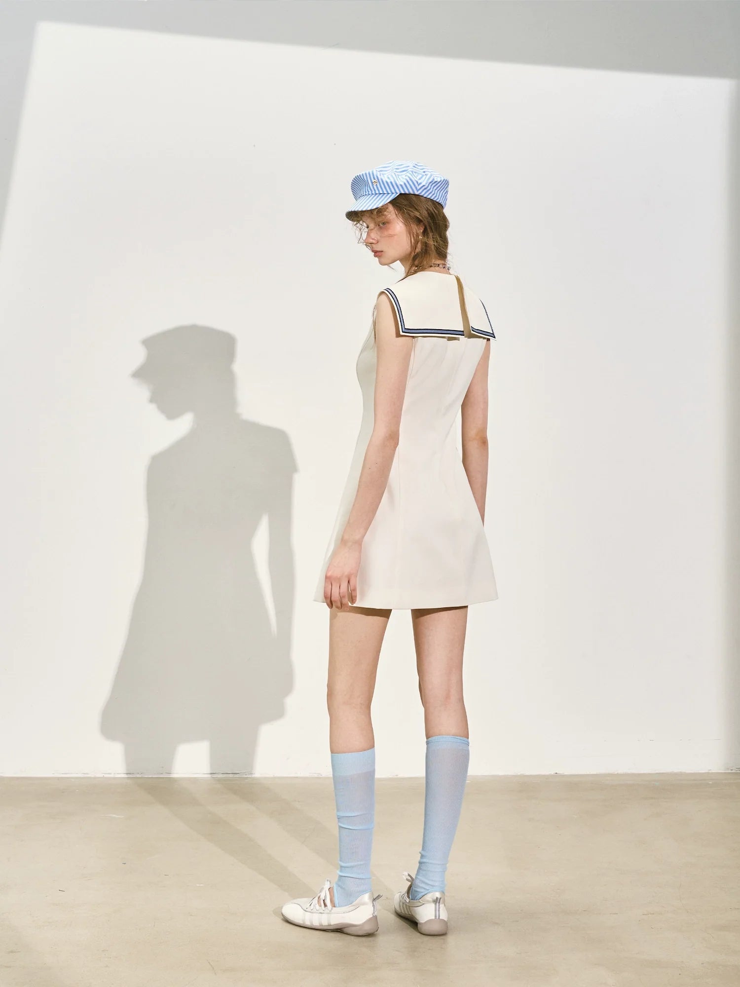 Navy Collar Color-Blocking Waist-cinching Dress