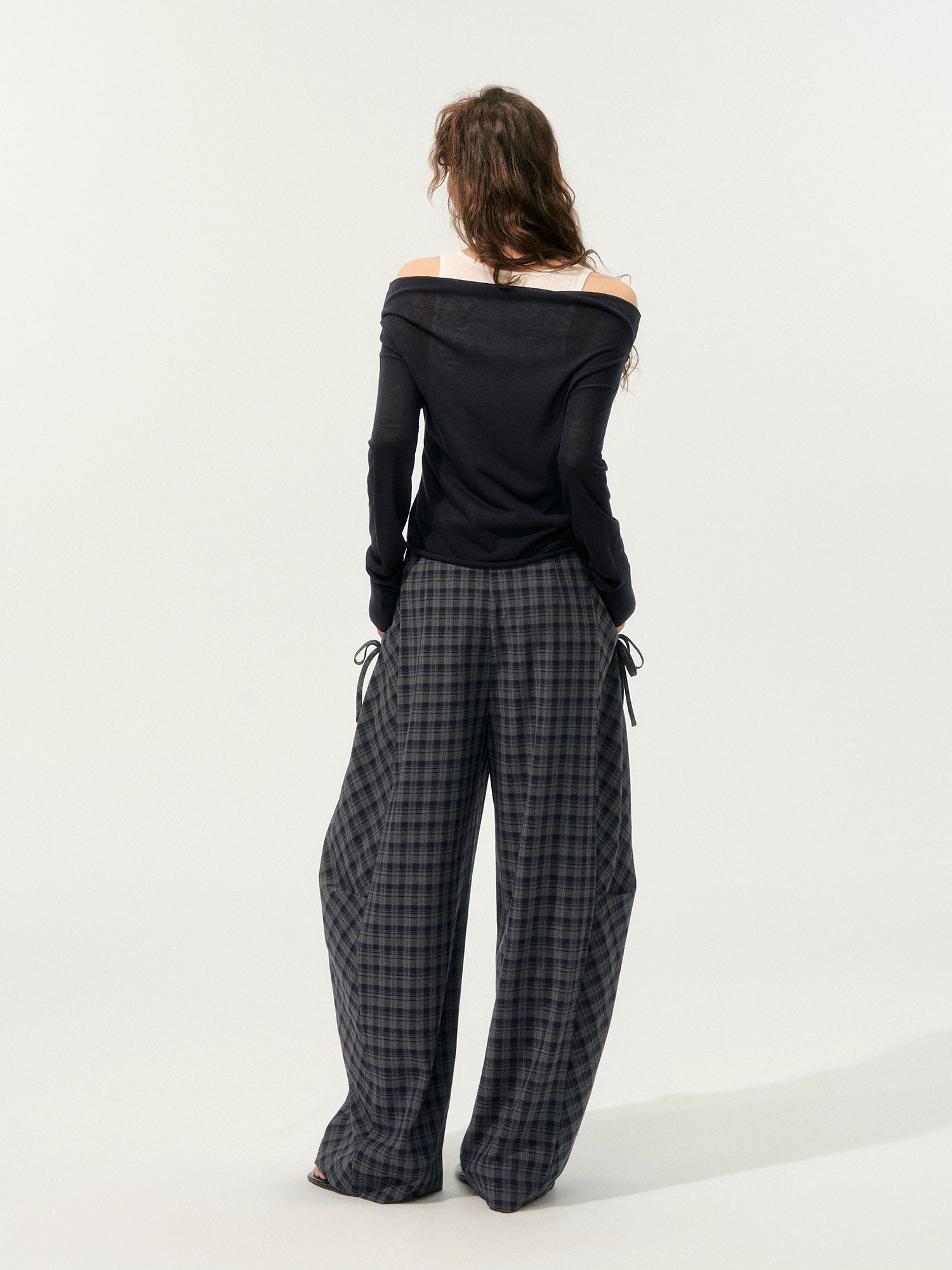 Fake Two-Piece Color-Block Draped Collar Knit Top