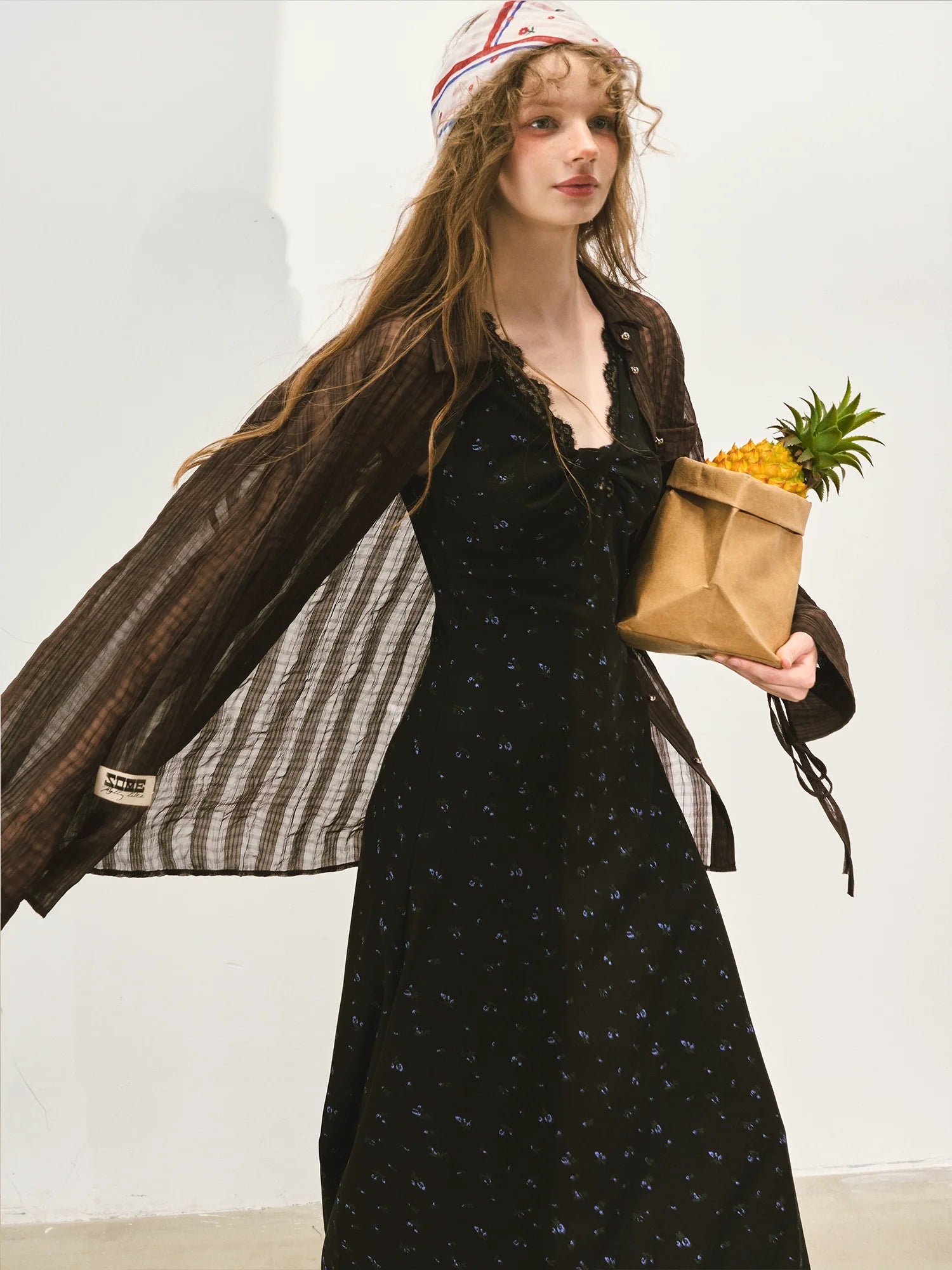 V-neck Backless Waist-cinching Midi Dress