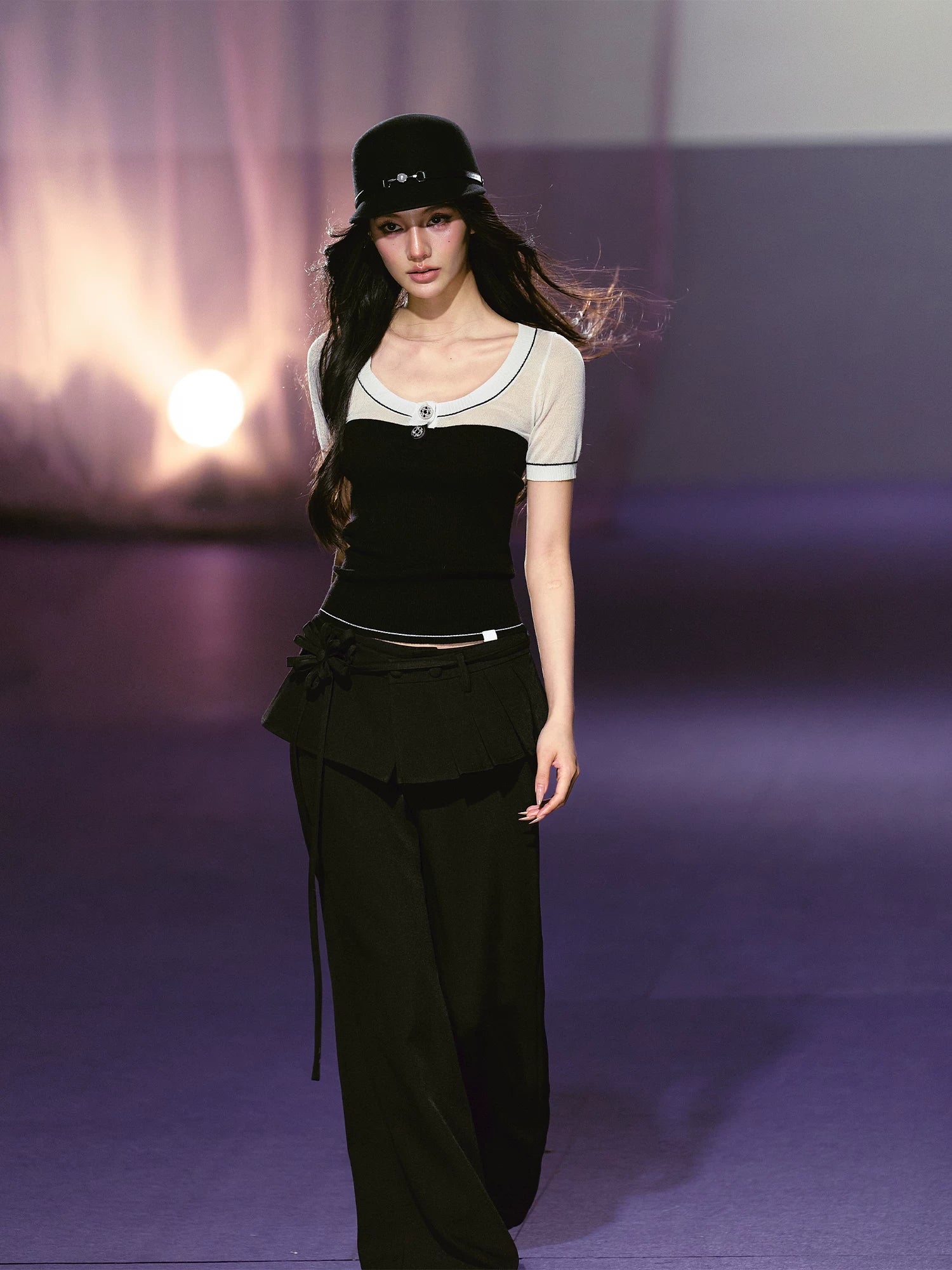 Contrast Sheer U-neck Tee