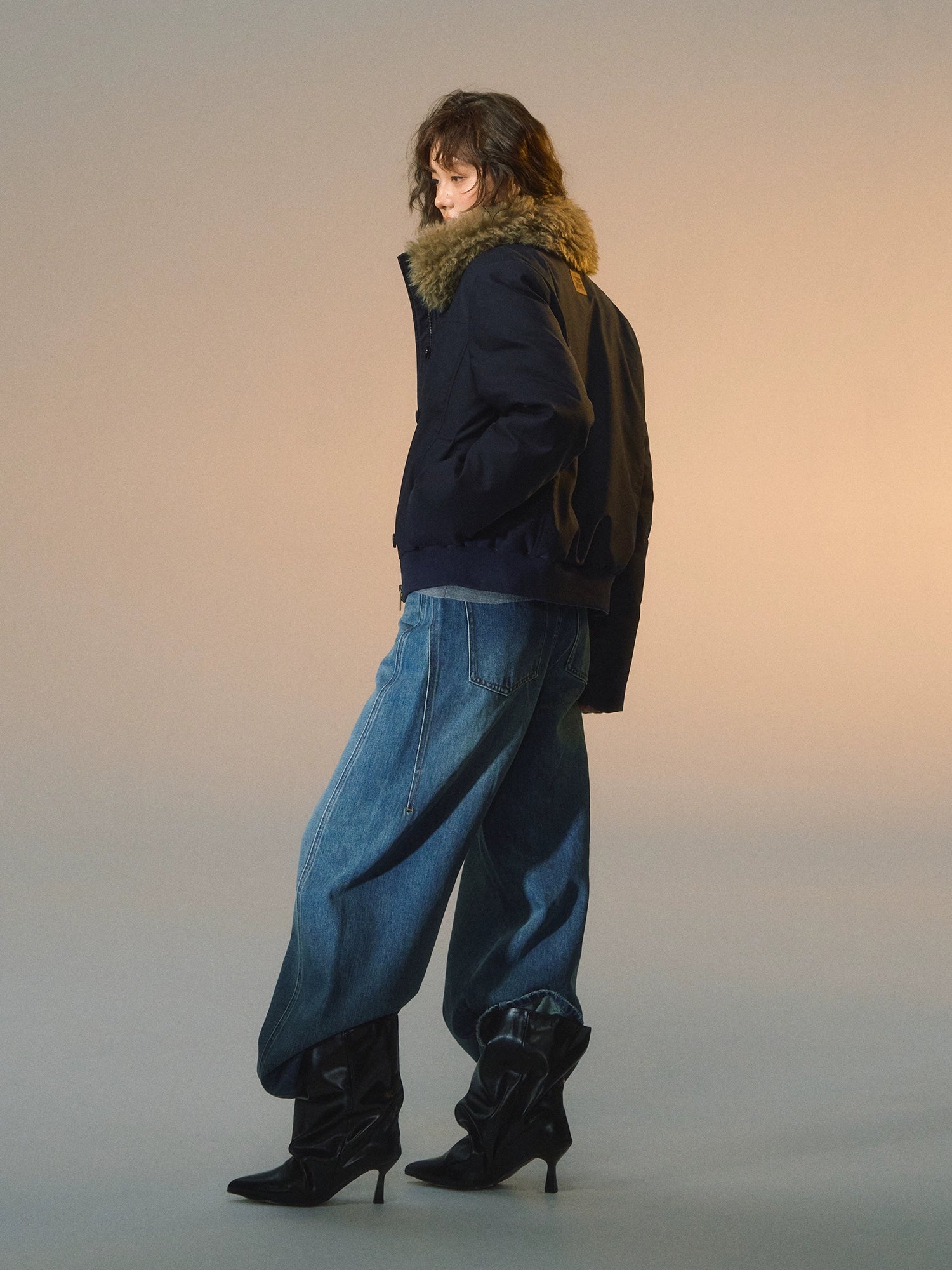 Detachable Fur Collar Fitted Down Jacket
