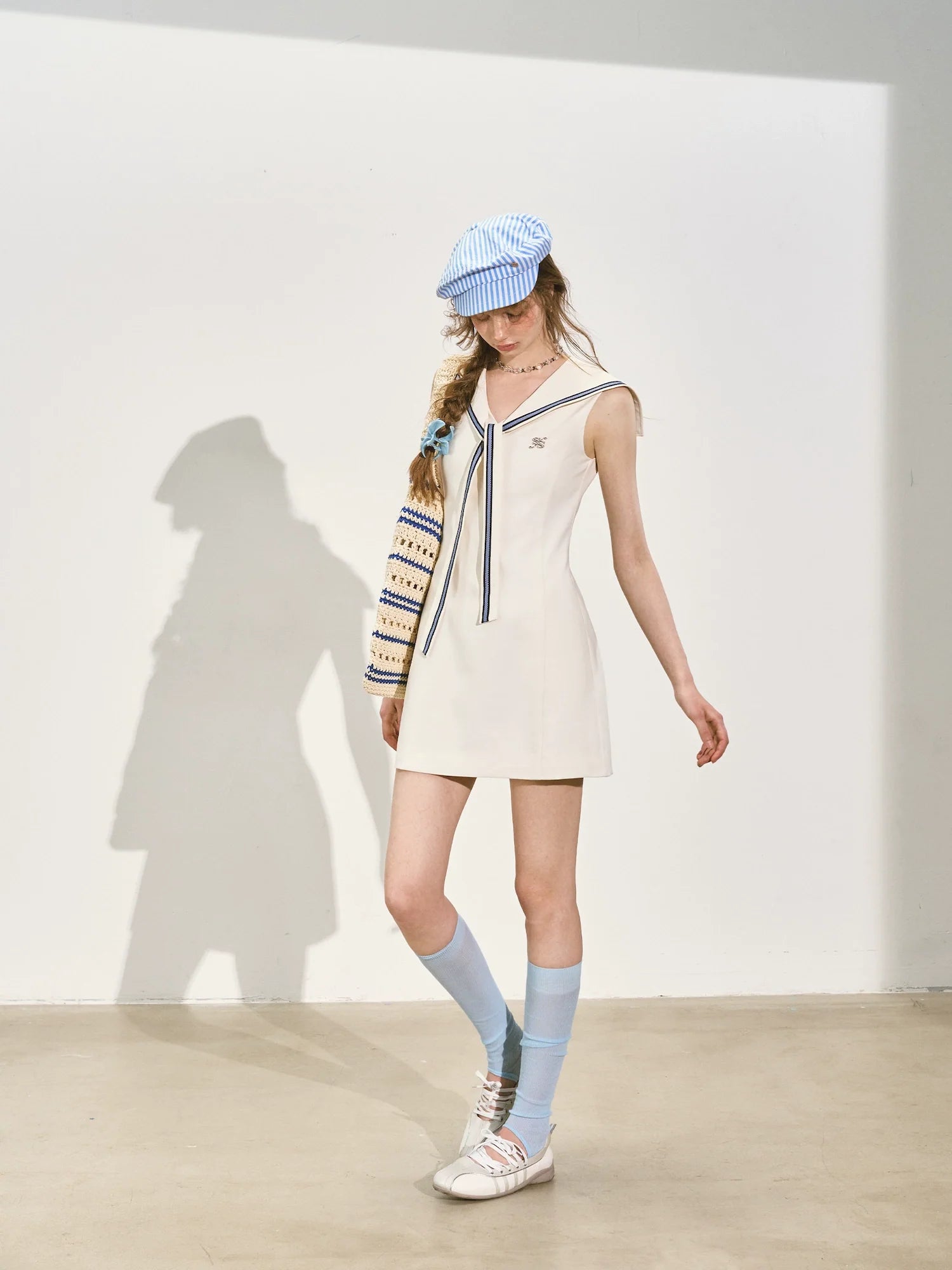 Navy Collar Color-Blocking Waist-cinching Dress