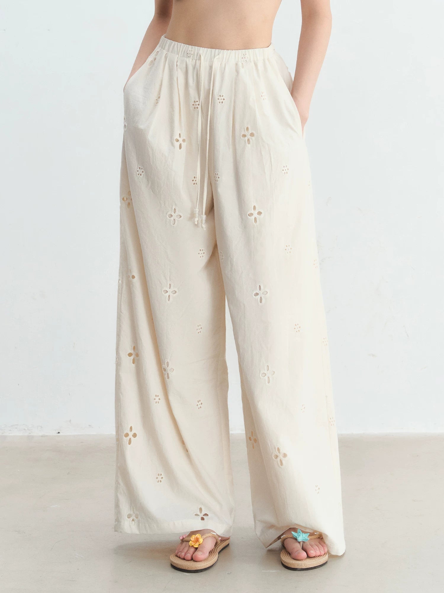 Cut-out Embroidered Casual Pants
