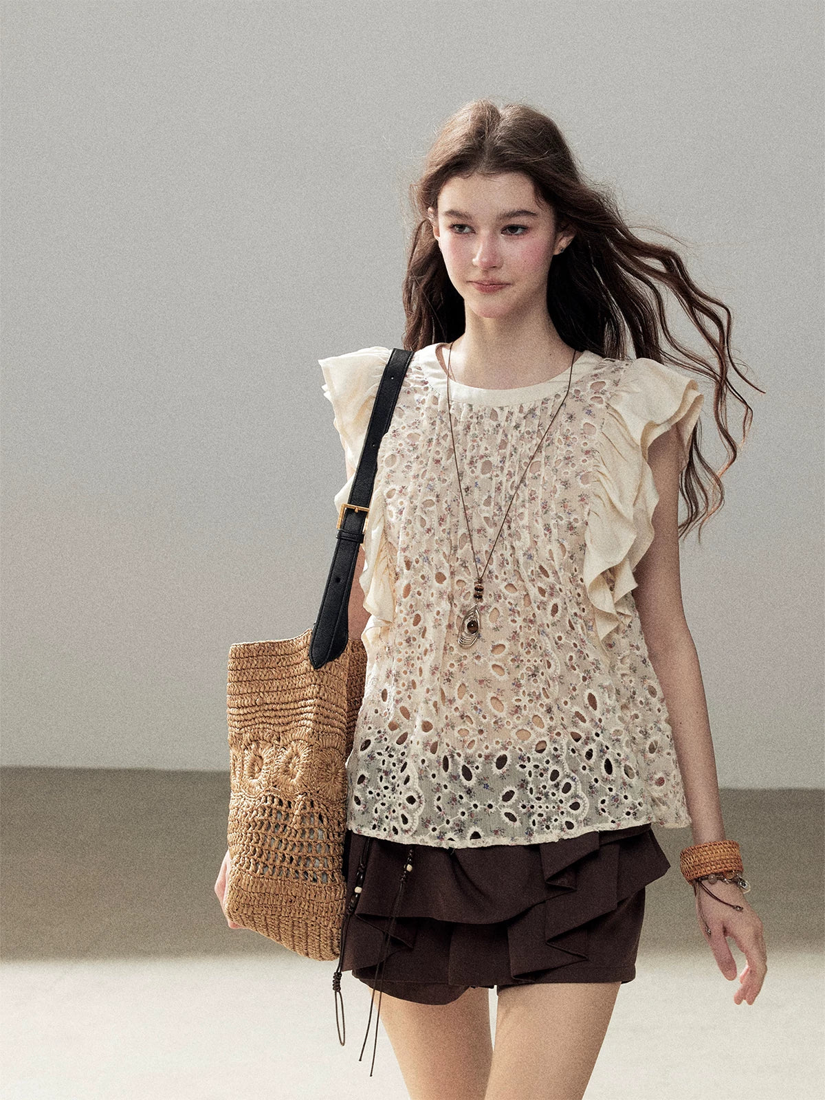 Floral Embroidered Puff Sleeve Top