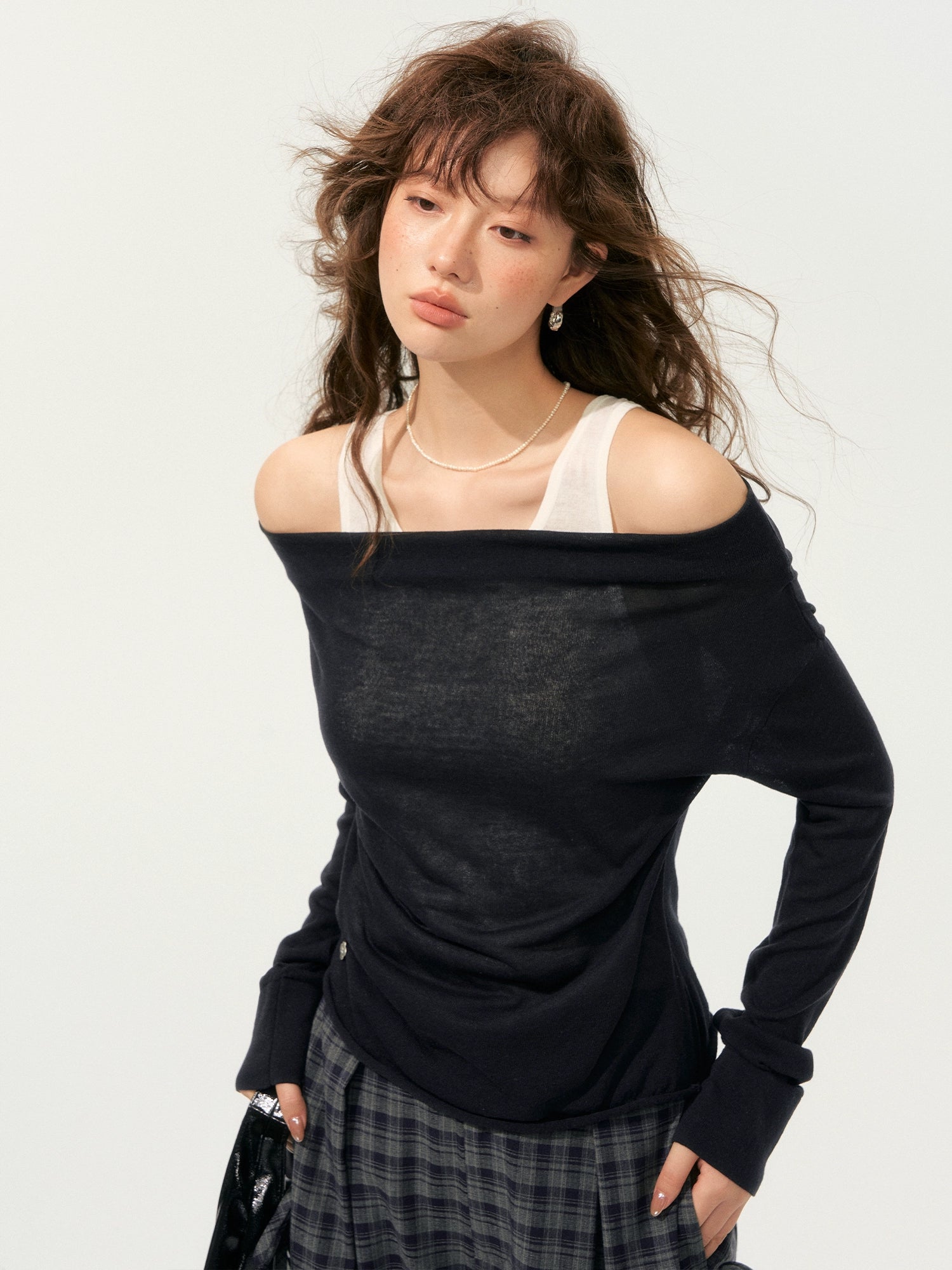 Fake Two-Piece Color-Block Draped Collar Knit Top