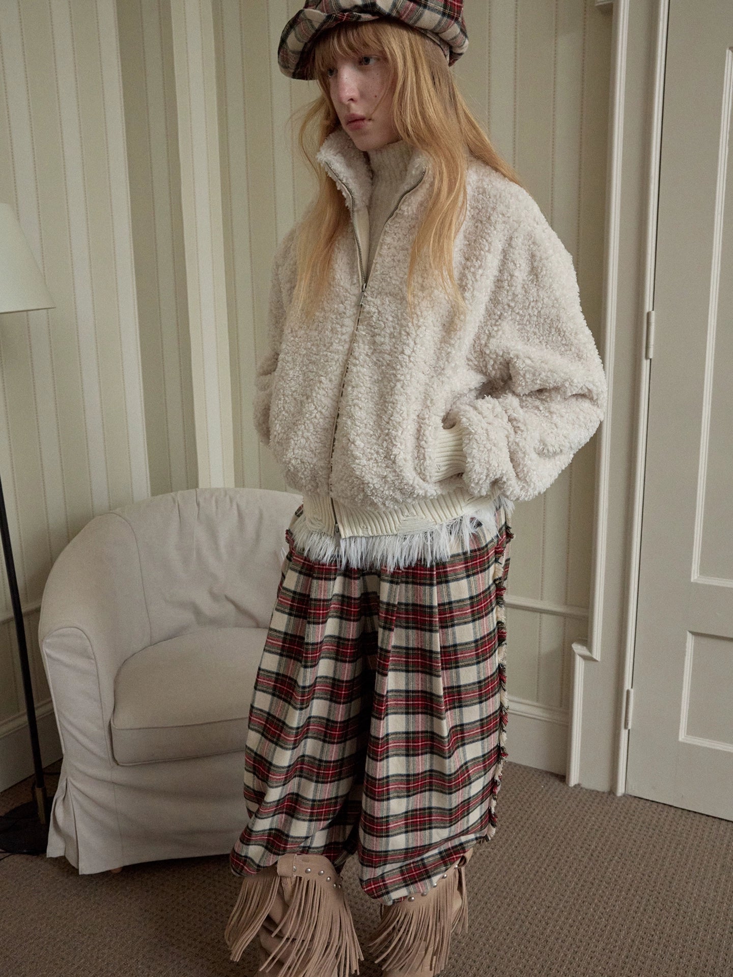 Zip-Up Shearling Textured Fitted Short Coat