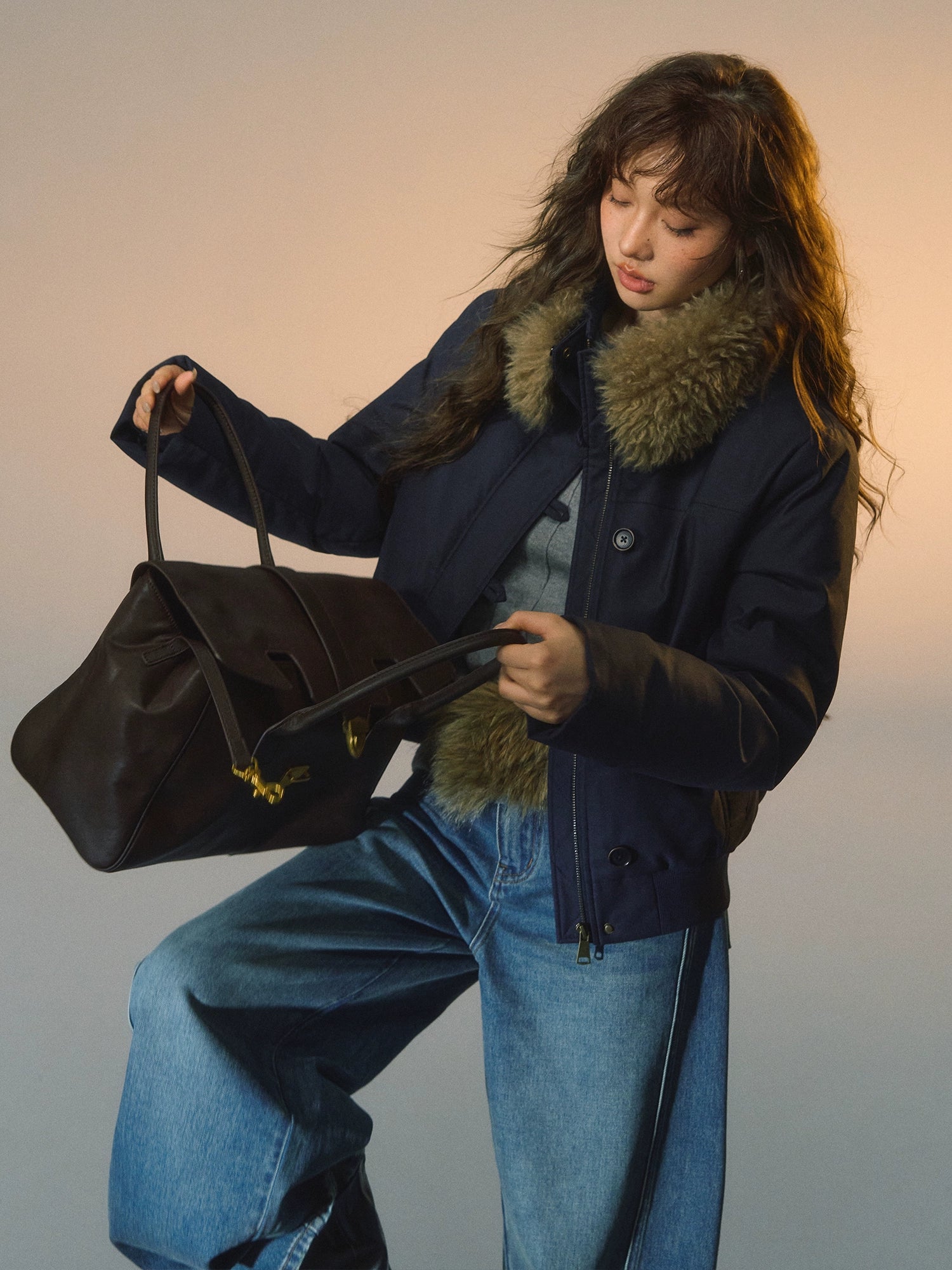 Detachable Fur Collar Fitted Down Jacket