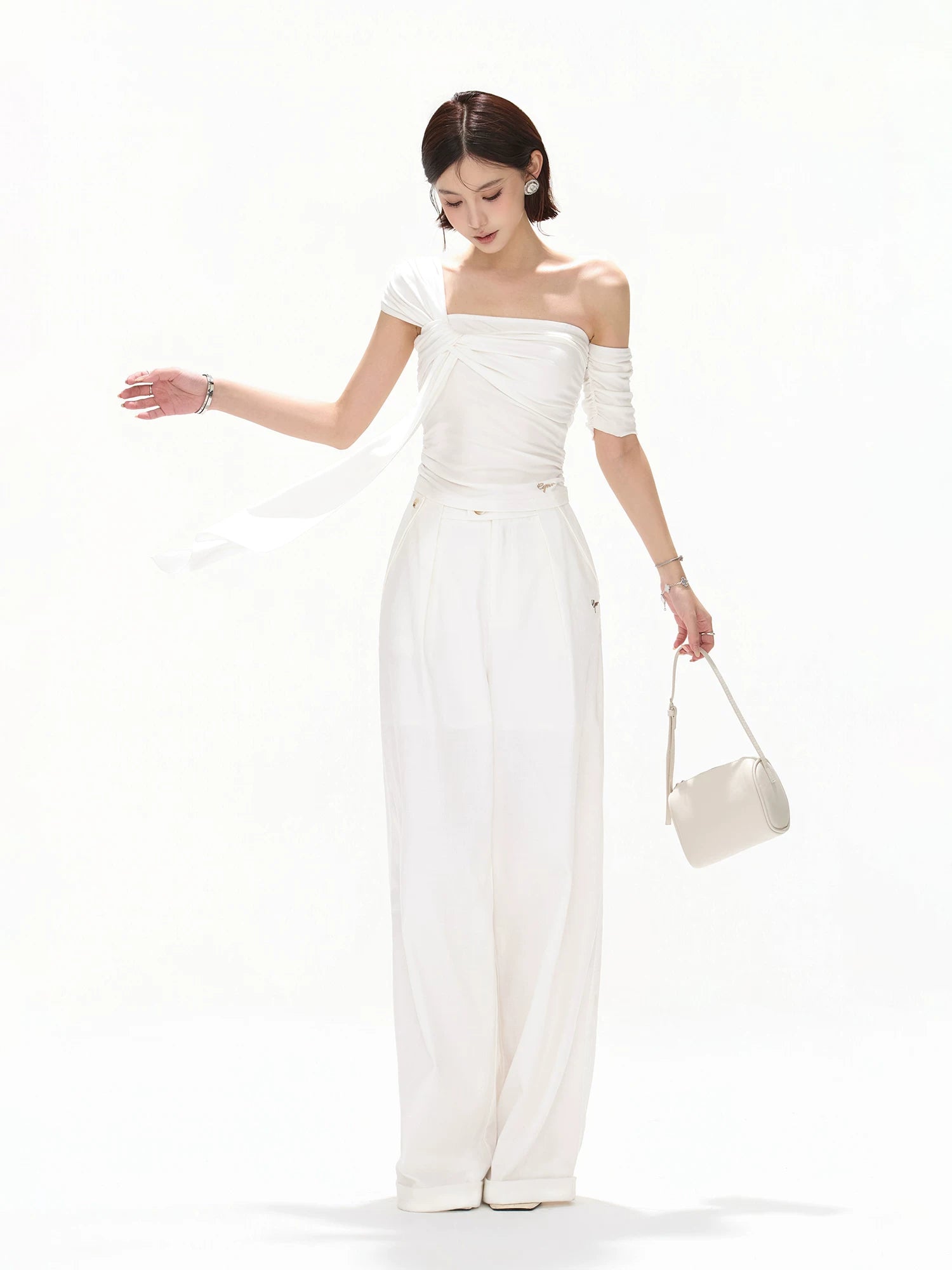 Relaxed Wide-Leg Pants