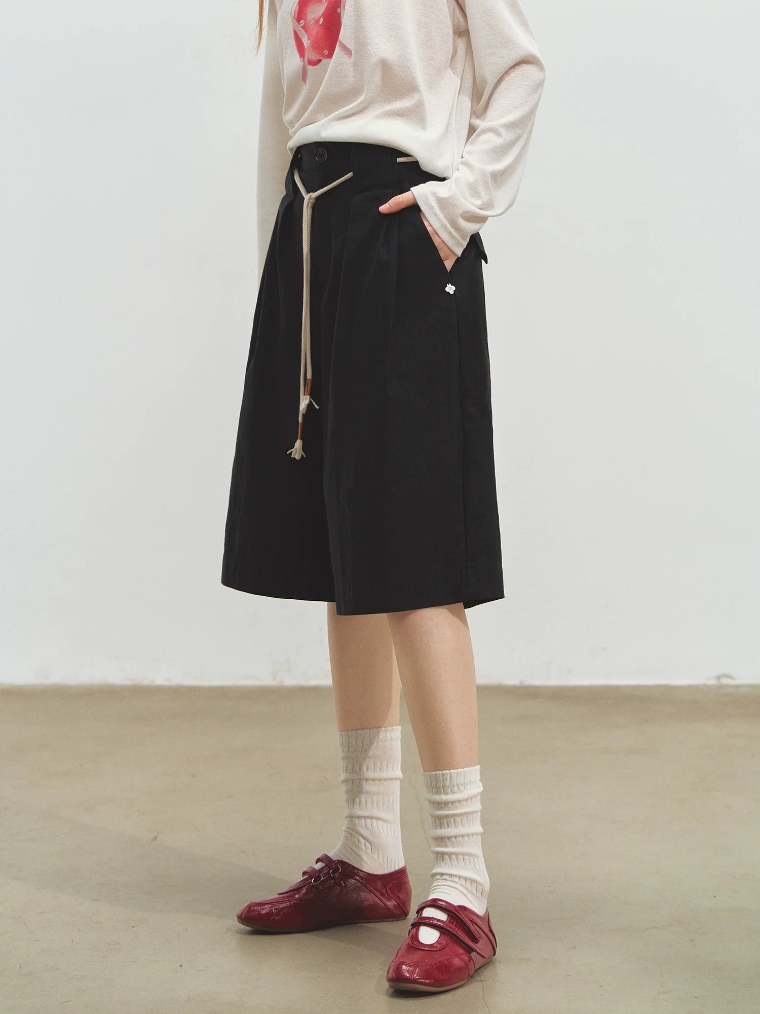 Three-dimensional Pleated Wide-leg Knee-length Shorts