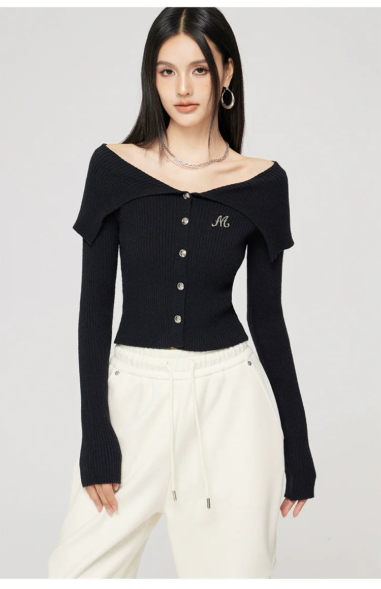 Black & Off-white Turn-down Collar Sweater