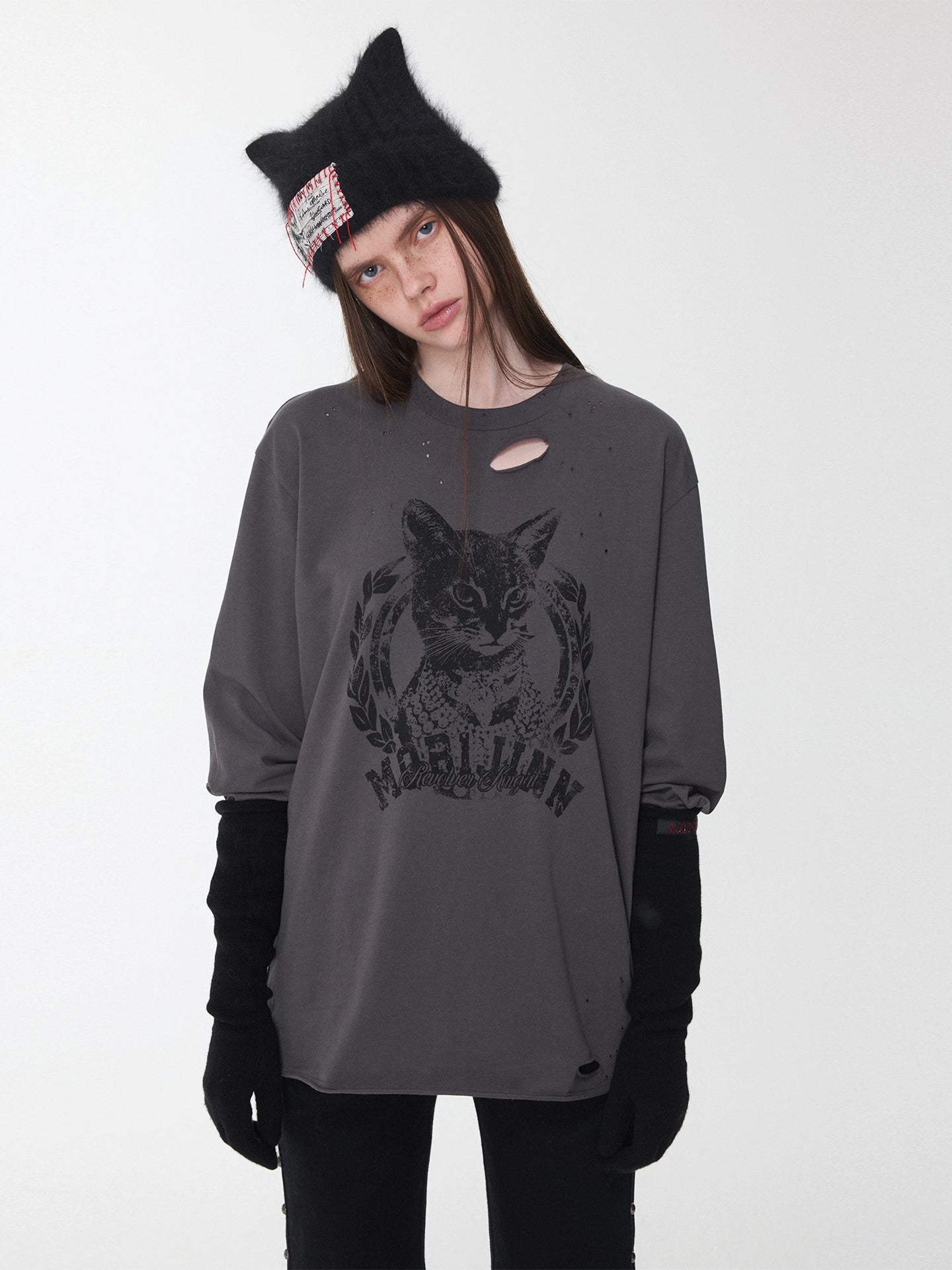 Distressed Cat Graphic Long Sleeve Cotton T-shirt